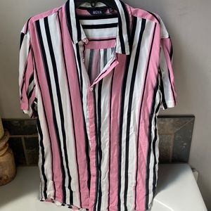 Casual short sleeved button down